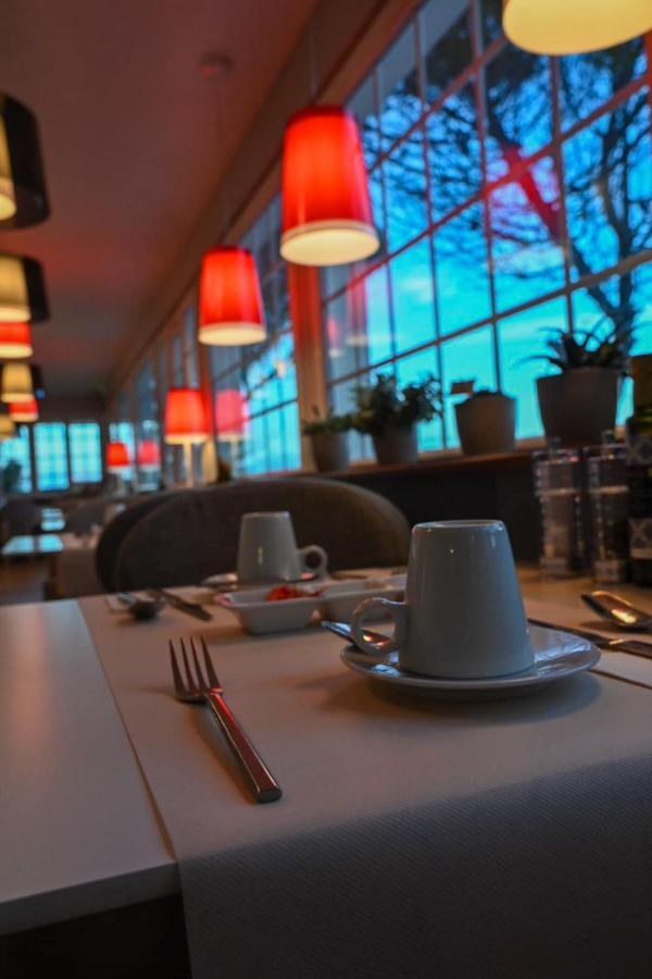 אולט The Originals Hotel Le Cise Restaurant Chambres Et Suites מראה חיצוני תמונה